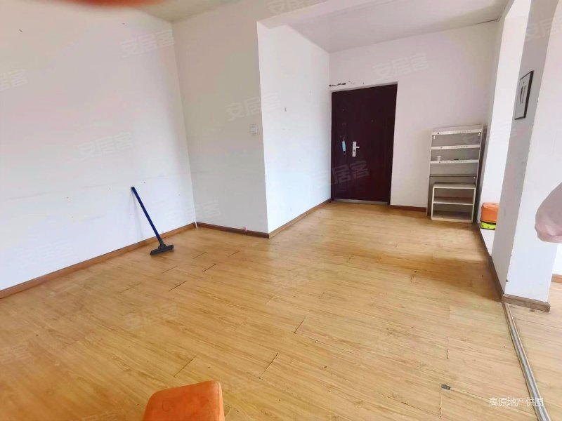 建工新城锦绣园 高楼层视野无遮挡    简单装修顶跃