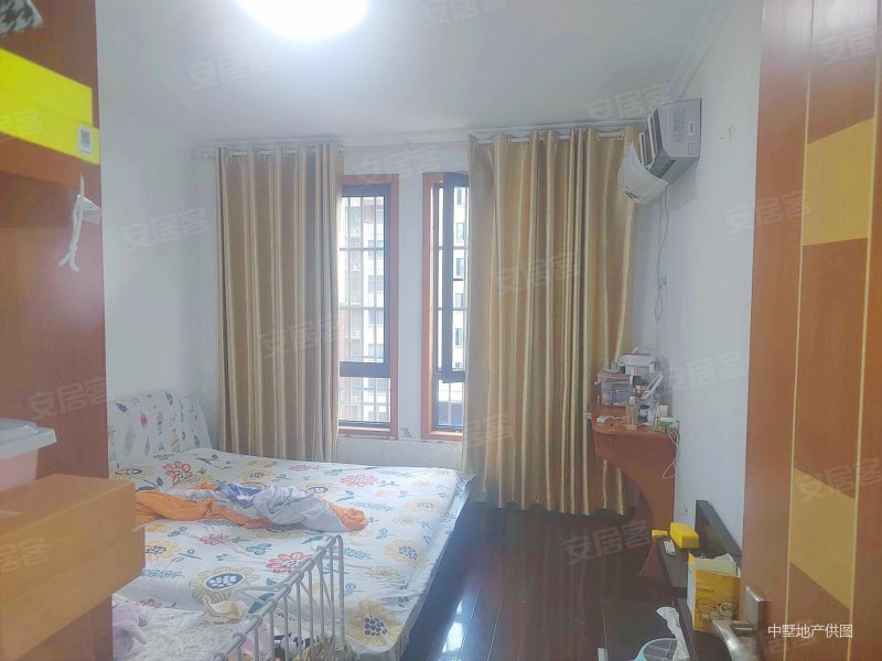 长安萨尔斯堡 高楼层视野无遮挡 商业配套齐全 临地铁 大两房