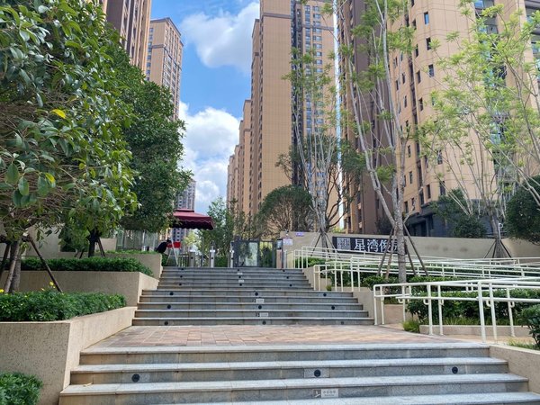 昆明官渡新螺蛳湾俊发星湾俊园星湾两梯四户带车位拎包入住出租房源