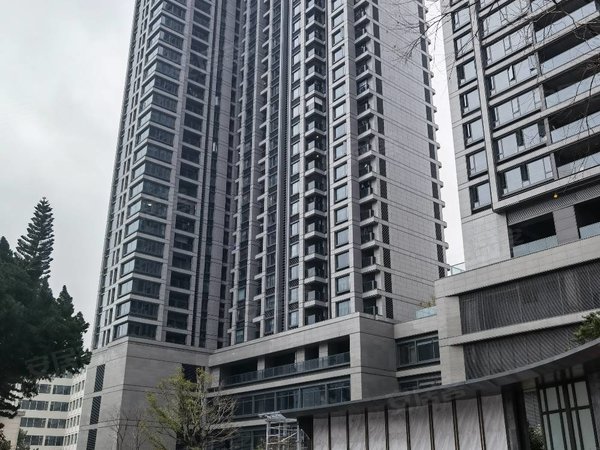 深圳福田下梅林皇庭世茂裕玺22年入伙新房  皇庭世茂裕玺1房1厅急租