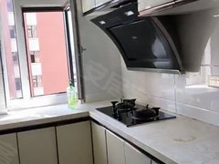 四平铁东万达广场押一付一华亿紫禁城C区电梯精装大一室，下楼就是万达广场方便出租房源真实图片