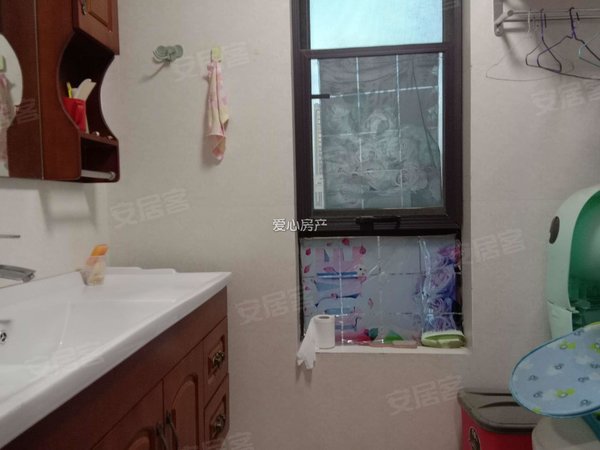 世茂河滨精装3房2300元,海陵租房-泰州58安居客