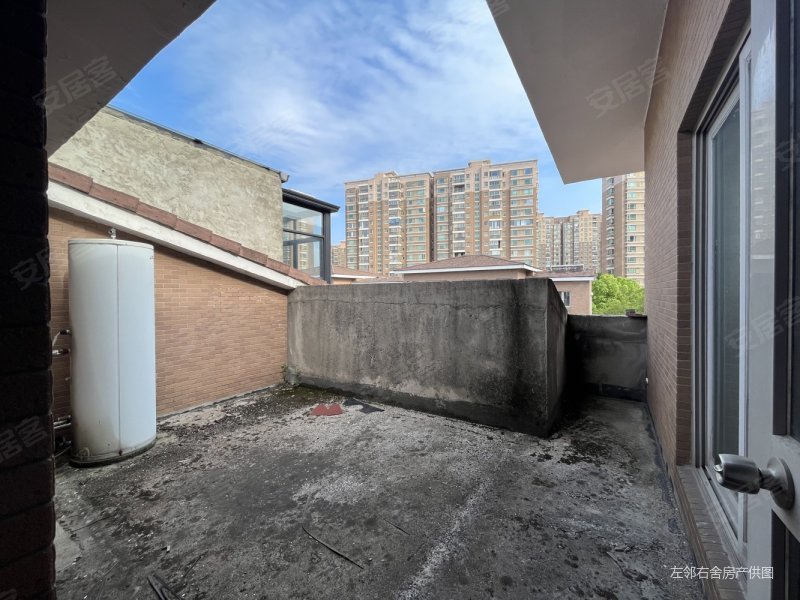 停车方便,花都艺墅(别墅)二手房,1350万,4室2厅,4卫,273平米-昆山安居