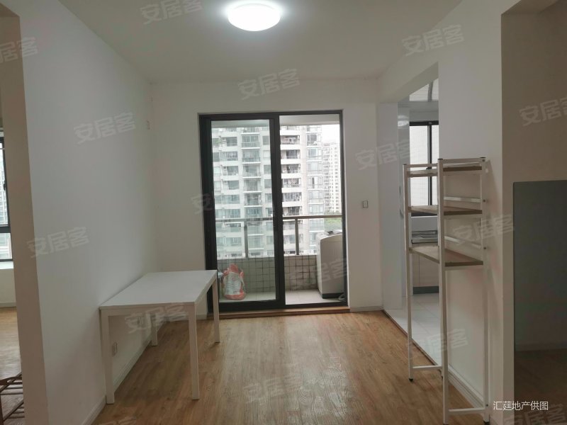 浦东虹桥公寓 小区绿化高 商业配套成熟 装修好 南向采光好