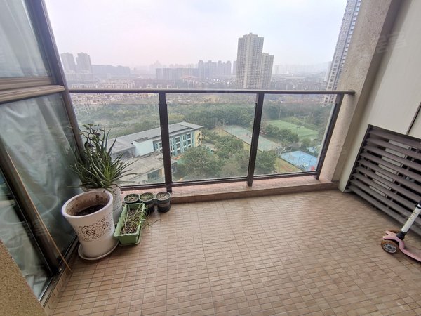 重庆渝北大竹林江与城熙溪地大竹林西附旁,金科乐方,陪伴上学近.