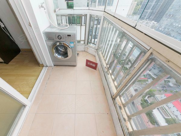 【多图】海康大厦,上梅林租房,梅林地铁口一房,高视野看福田夜景,直接