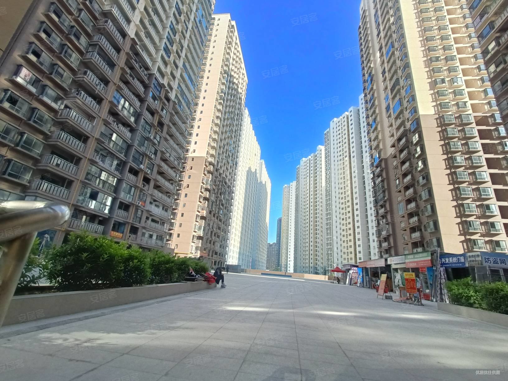 金河中心2室2厅1卫70.18㎡南北28万