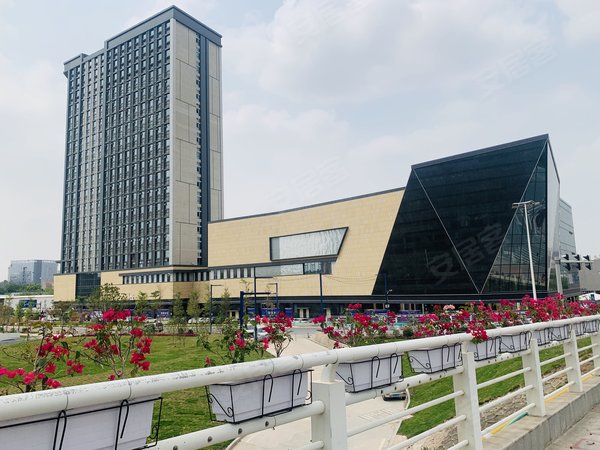 广州番禺万博锦麟万博近万达 锦麟万博 高层精装复式一房 配套齐全