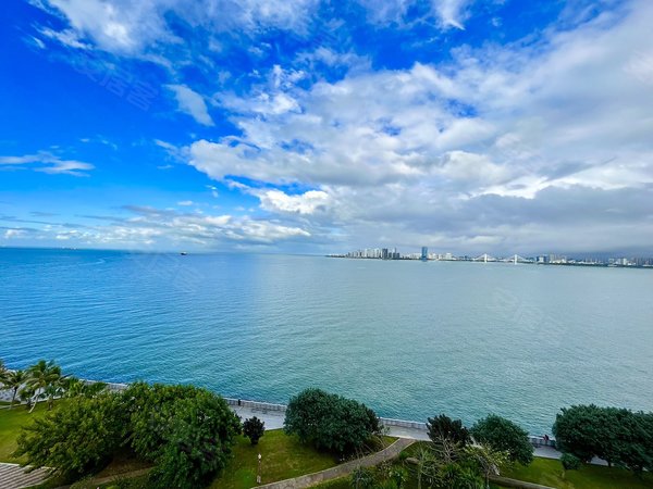 海口秀英秀英大道保利中央海岸四期淳境海口湾 一线海景房 居家 办公