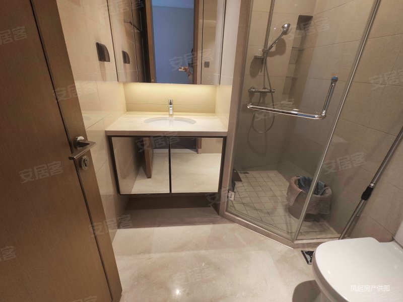 宁波府 凤起潮鸣 东部高端小区专做 多套可看 随时在岗