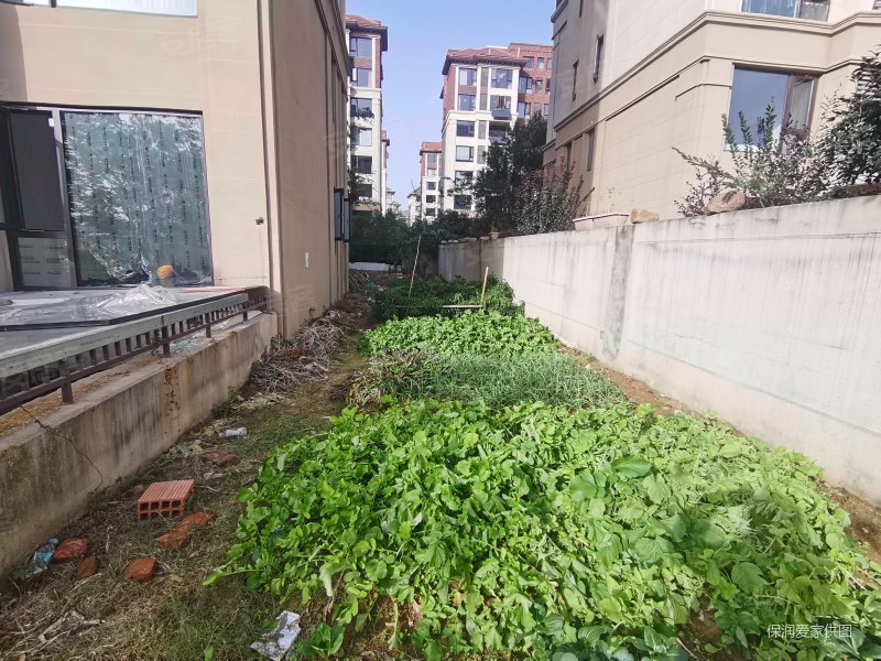 保利西山林语5室2厅2卫336.47㎡南北750万