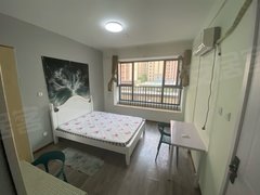 济南历下康虹路绿地中央公馆 精装全女生主卧独卫空调独立洗衣机 双金大厦出租房源真实图片