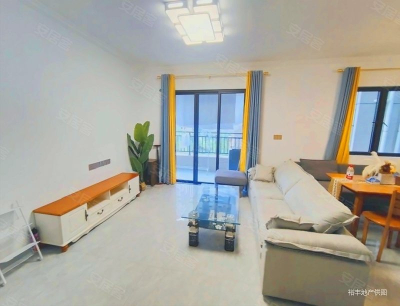 西福蓝湾10801平153万3室2厅2卫