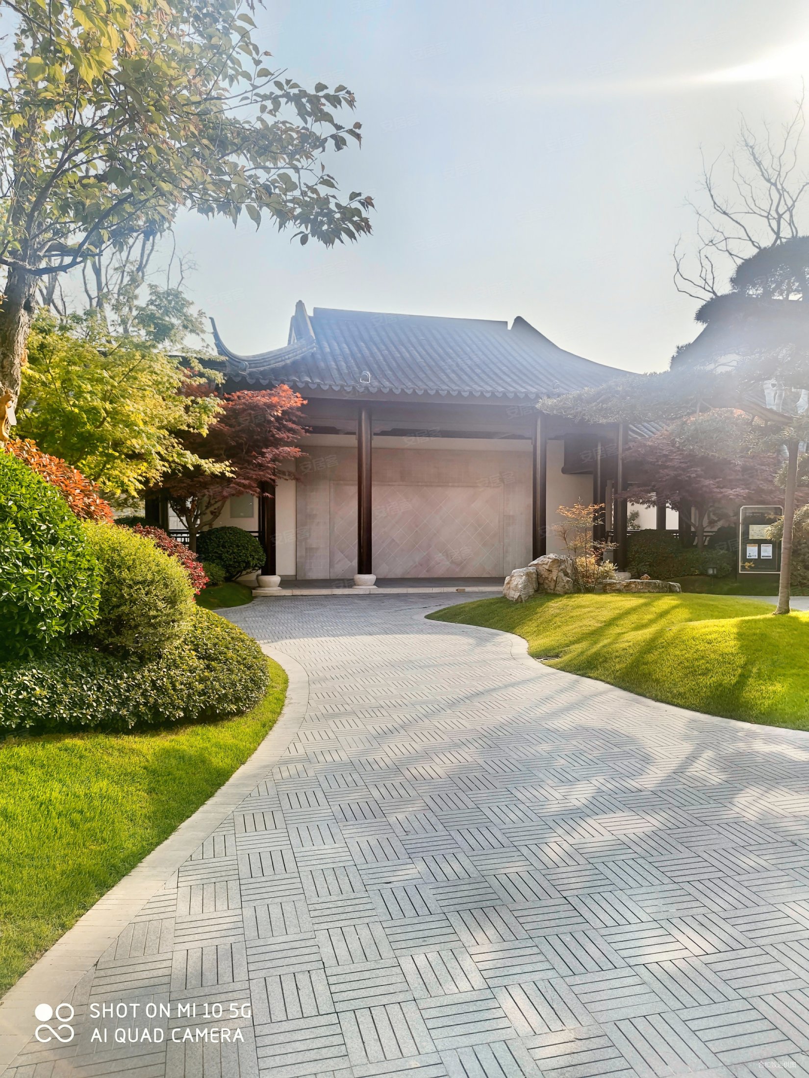 融创揽月府5室2厅3卫152.71㎡南北568万