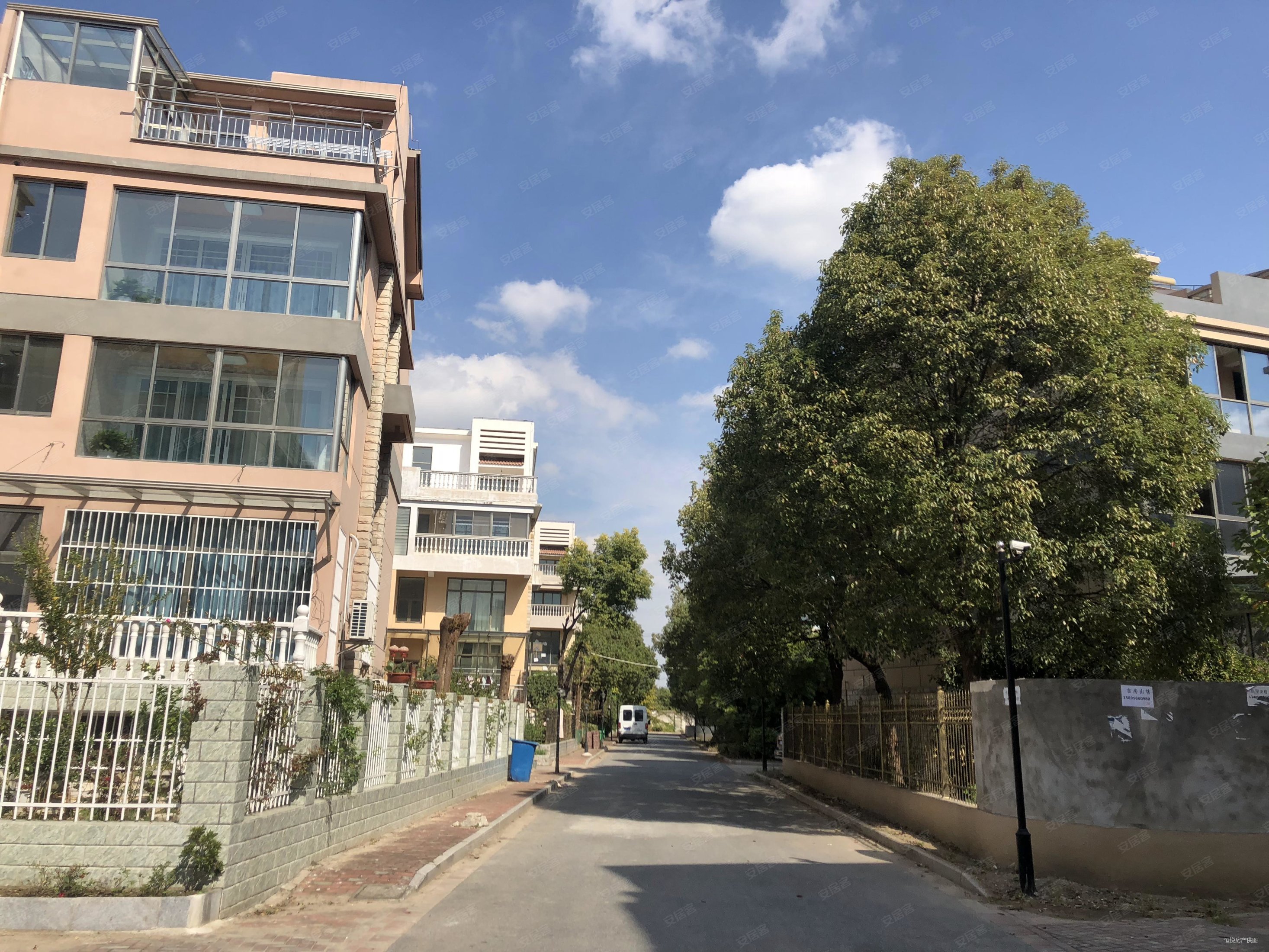 鸿禧山庄5室2厅4卫190㎡南北460万