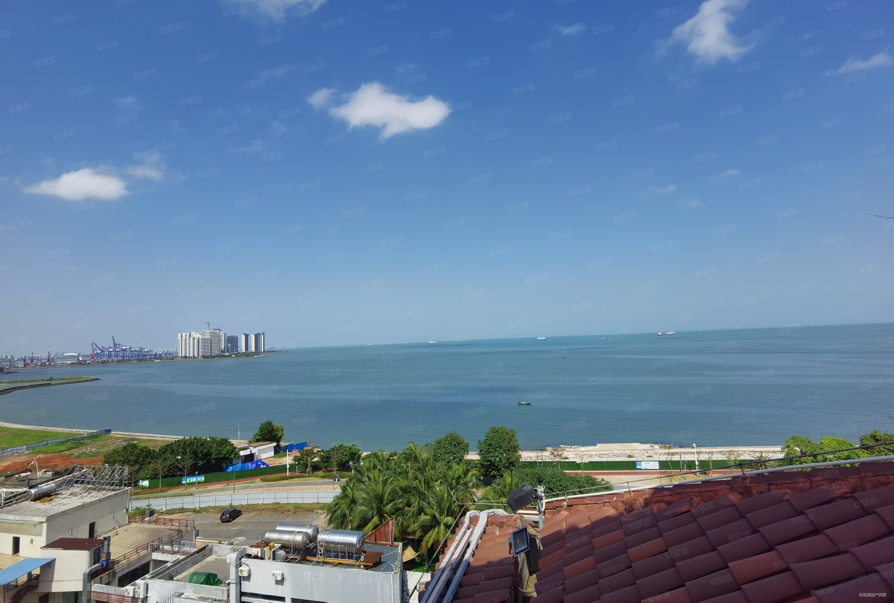 海口湾1号5室2厅3卫137.37㎡南北690万