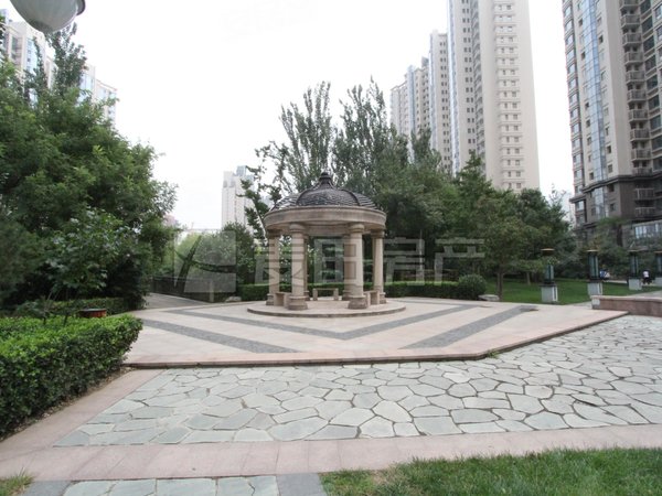 北京朝阳望京东湖湾(东区)急租东湖湾,地铁14号线,装修保持好,配套