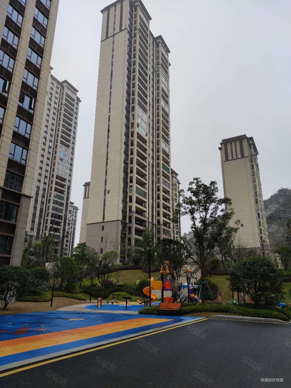 碧桂园西南上城映山府4室2厅2卫141㎡南北126万