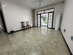 恩施恩施市黄泥坝华龙城莲湖花园二期可开美容院等也可住家1250-月随时看房出租房源真实图片