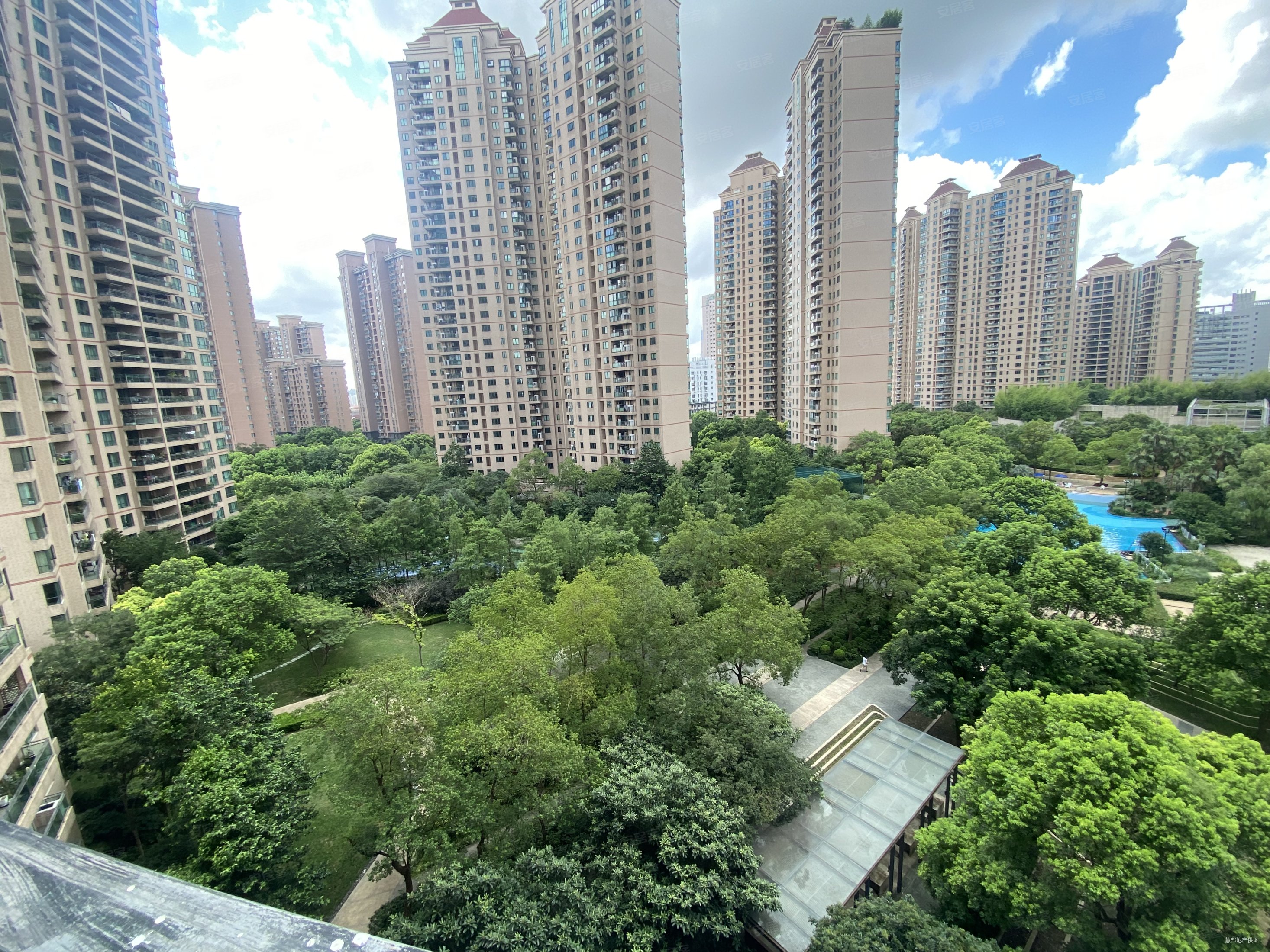 上海房产网>上海二手房>长宁二手房>天山二手房>仁恒河滨花园>