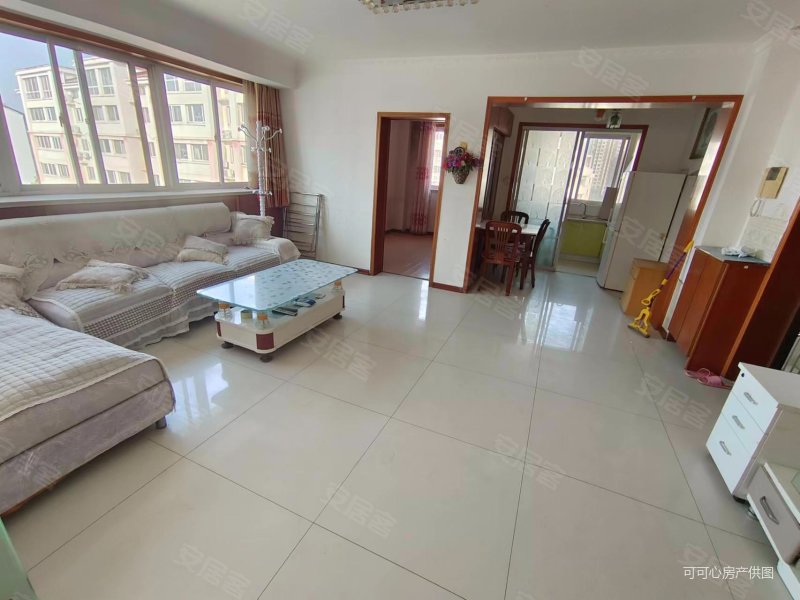 万泰花园三室打头房一梯两户公摊小祥和