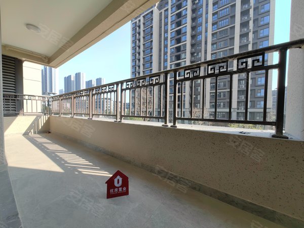 无锡滨湖太湖和玺和玺空房 中央空调带地暖 随时可看 近南外国学校