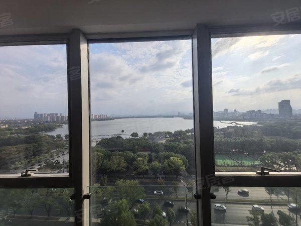 玉兰花园大平层,400平,出租,5房4卫,湖景