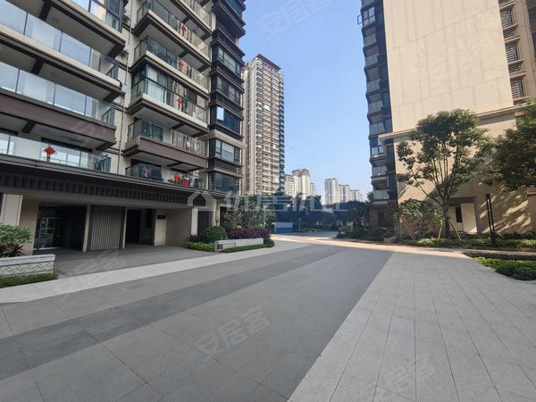 南宁良庆良庆镇五象澜庭府锦苑五象湖地铁口 127平 4室 整租 五象澜庭