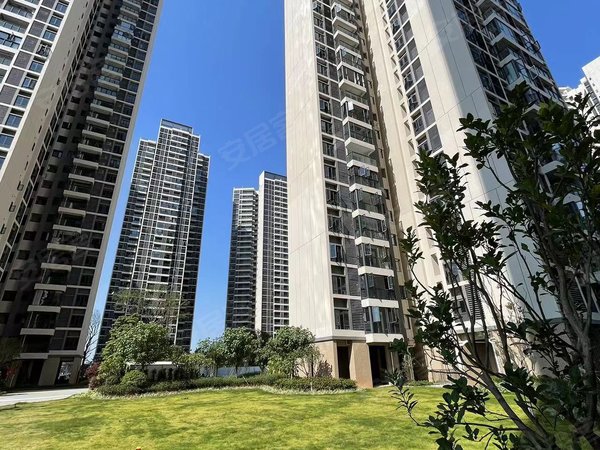 广州番禺石楼智联汽车小镇智联花园 3室2厅 全屋定制 实地拍摄 方便