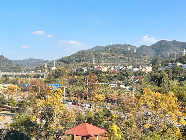 昆明盘龙茨坝城投湖畔四季城绮园急租,精装3室2厅2卫,师范旁,中国华能