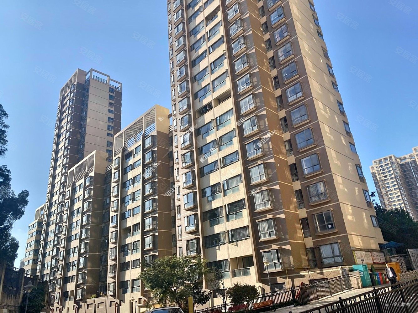 理工大学西门万科云上城小区80万精装一室一厅带文林地铁口