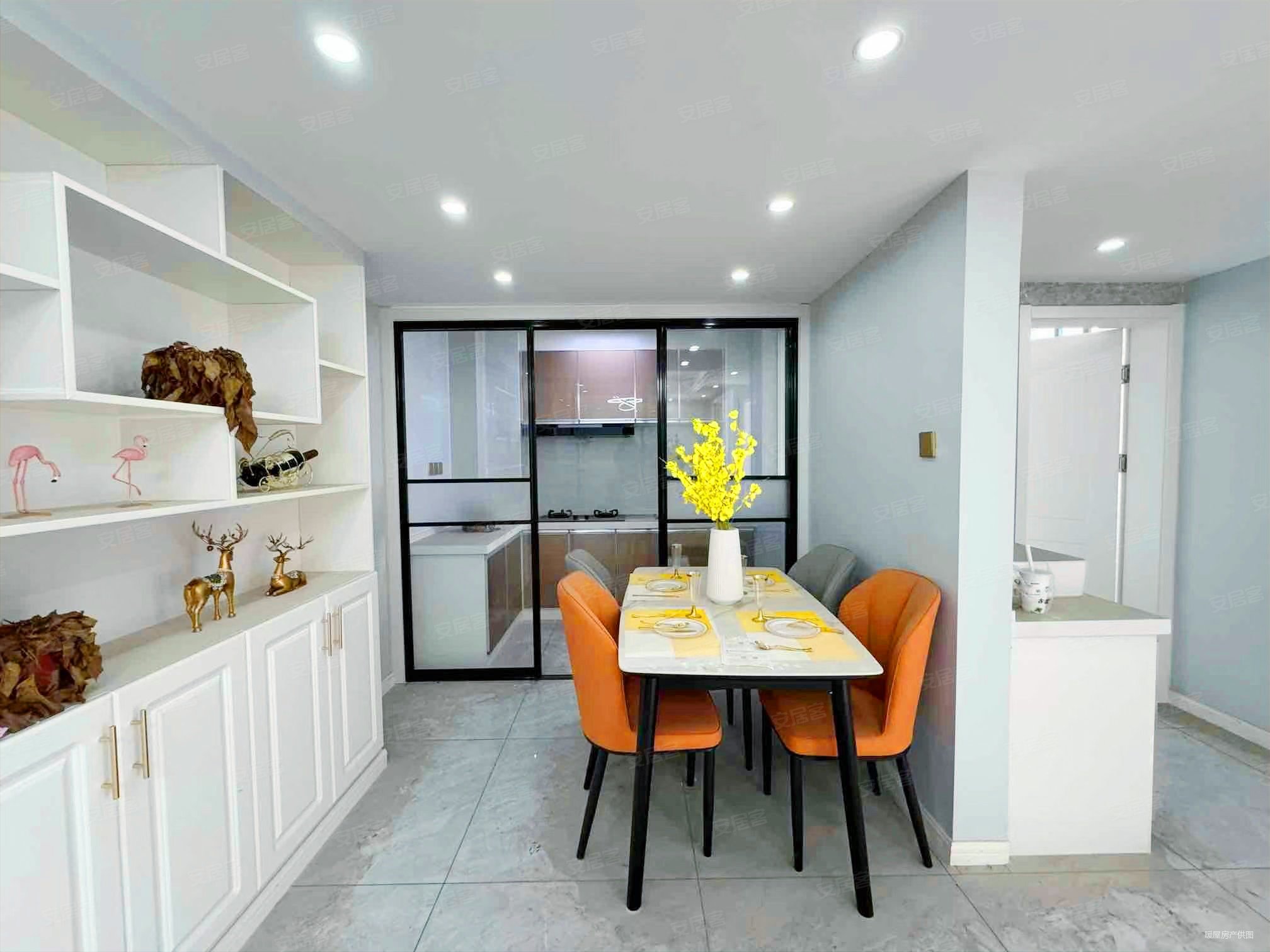 万达广场地铁口新泰康新村旁大丁佳苑婚装小两房满五包土出