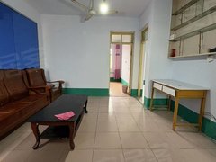 沂源城区银座历山小区五楼三室两厅，一年租金8000出租房源真实图片