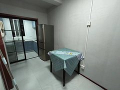 上海浦东上南813号线精装边套二楼一房 可办居住证出租房源真实图片