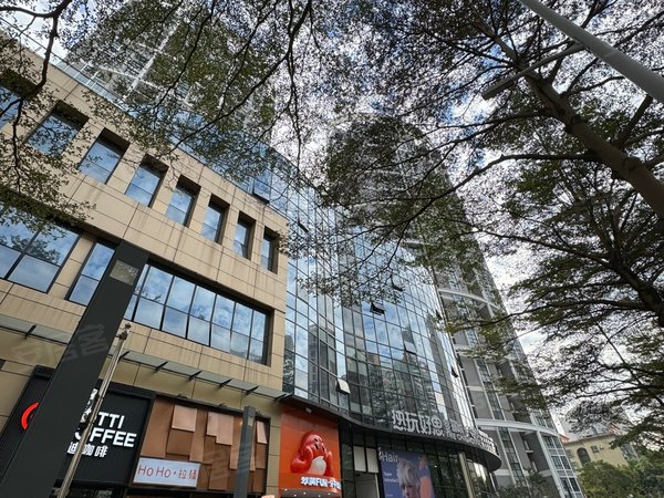 珠海香洲拱北岭秀城壹号拱北 摩尔广场旁 岭秀城壹号 1室 电梯房 精