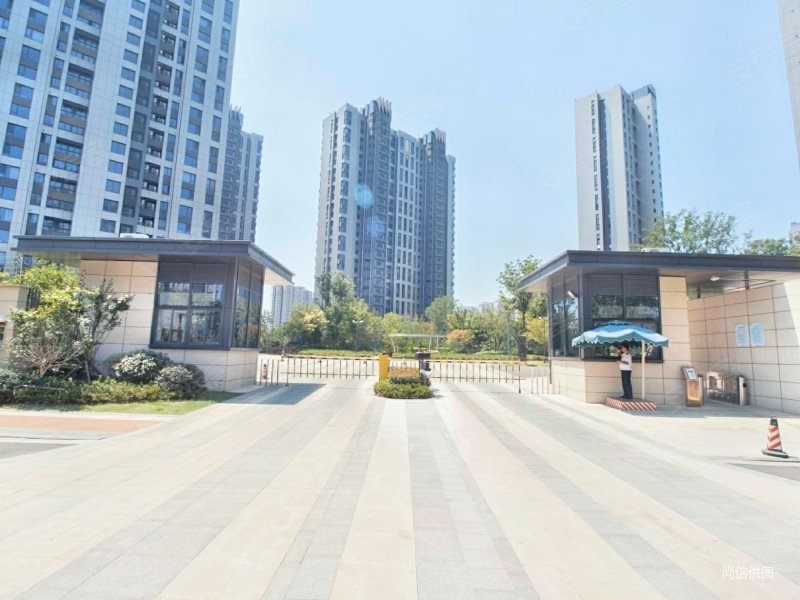 仁恒绿洲新岛江枫园  临地铁 精装好房 新空未住