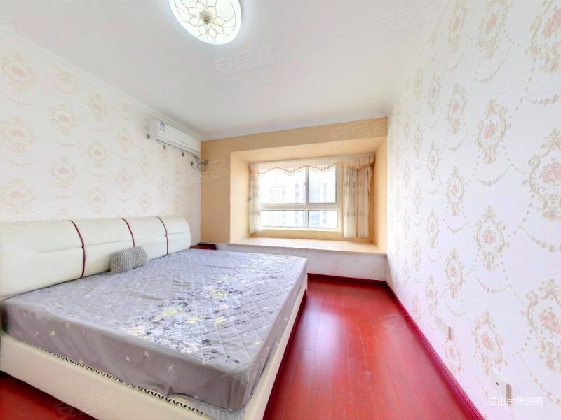 绿地滨江雅苑 装修好 电梯房 朝南 商品房 高楼层视野无遮挡,绿地滨江