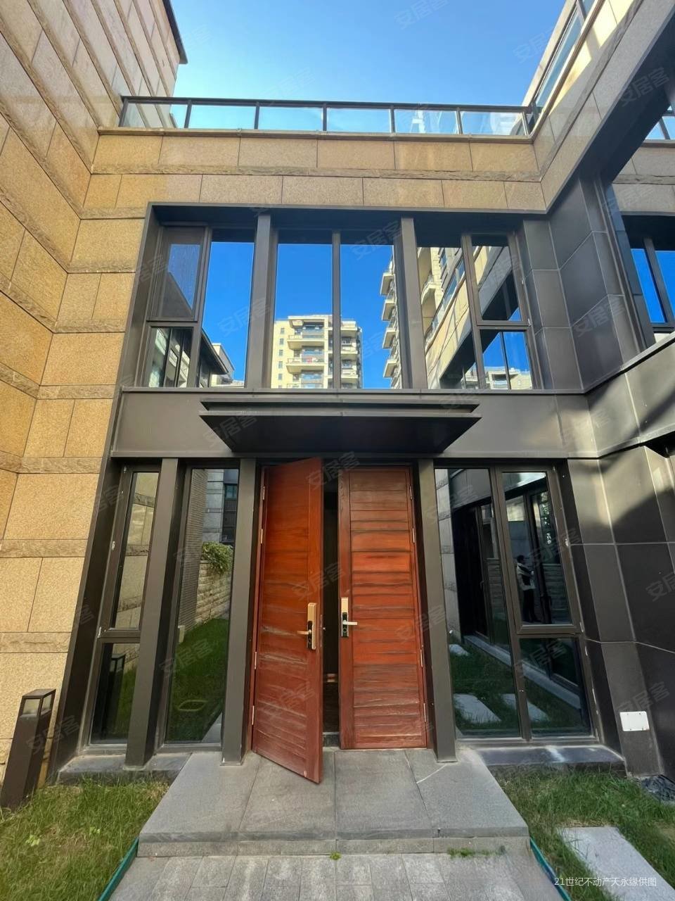 富力十号(别墅)5室3厅6卫482.68㎡南北6700万