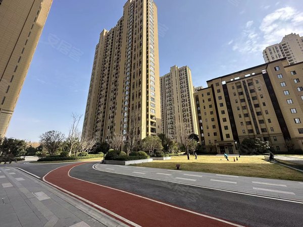 西安经开区城市运动公园海荣名城运动公园地铁口 海博广场 海荣名城