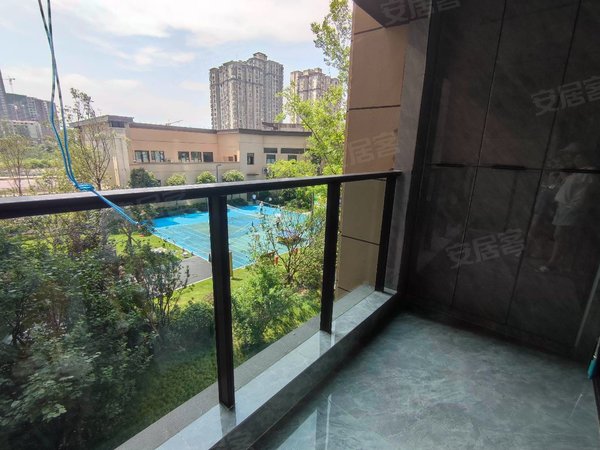 重庆南川南川城区泽京南樾府泽京南樾府三室两卫精装房,拎包入住出租