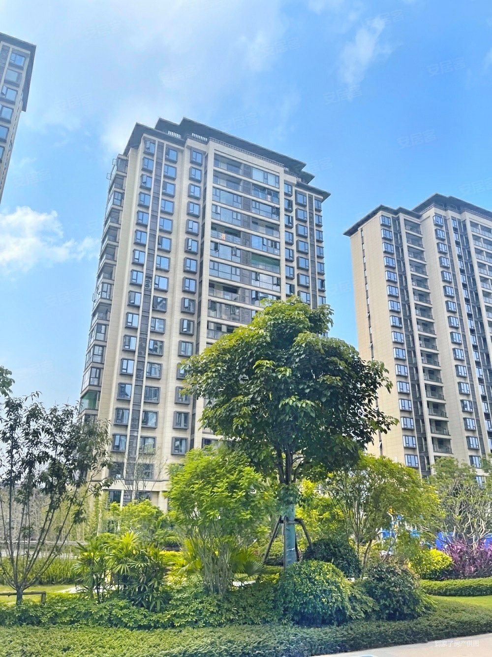 中梁百悦城4室2厅2卫109㎡南北117万