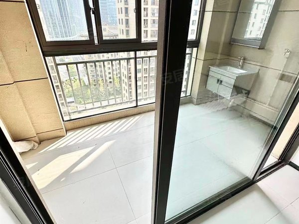 杭州余杭未来科技城仓溢景苑仓溢景苑 1室1厅1卫 14平 南北通透 电梯