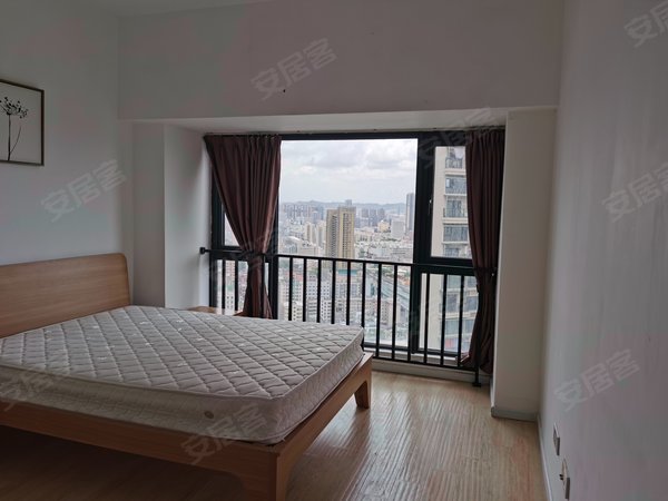 深圳龙华民治港铁天颂实拍!安静看小区花园泳池!家私电齐全大3房!