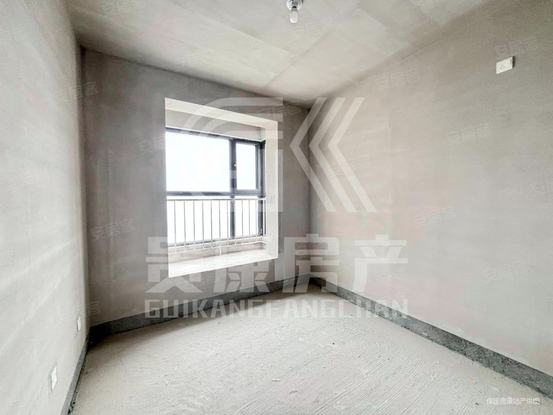 直隶新城花都3室2厅1卫122㎡南北92万