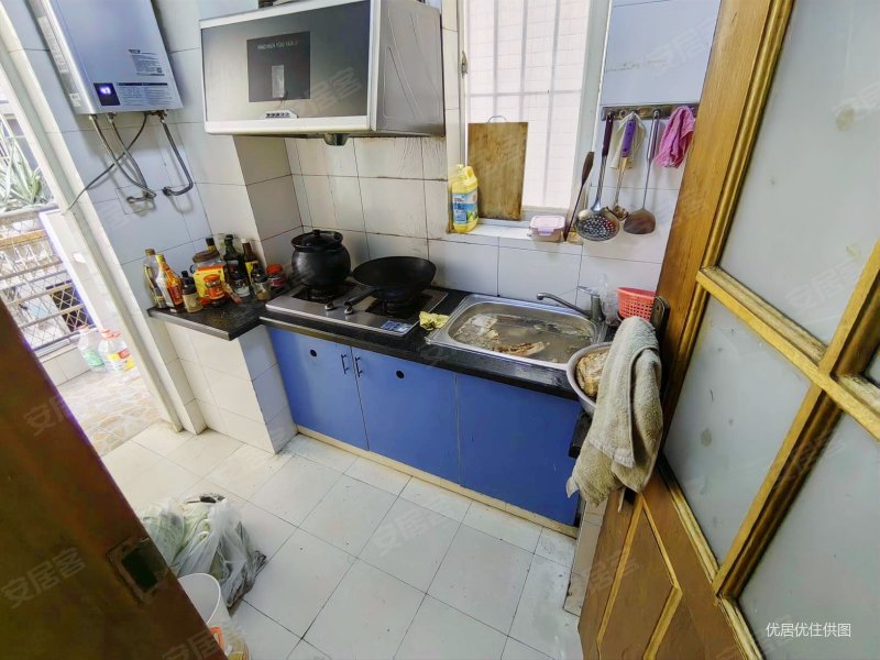 重庆西站 轻轨站出入口 温馨两房 急售 价格可大刀,创豪华岩世家二手