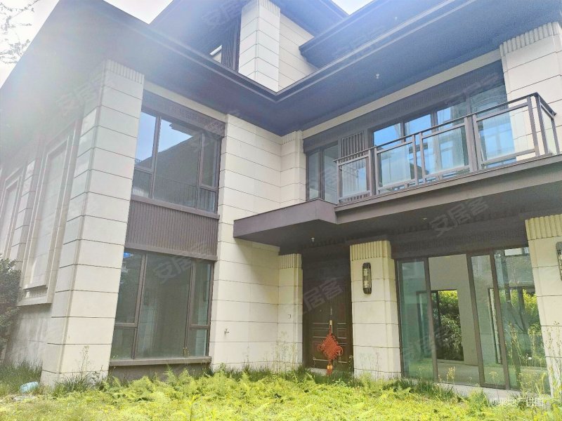 龙湖西宸原著别墅
