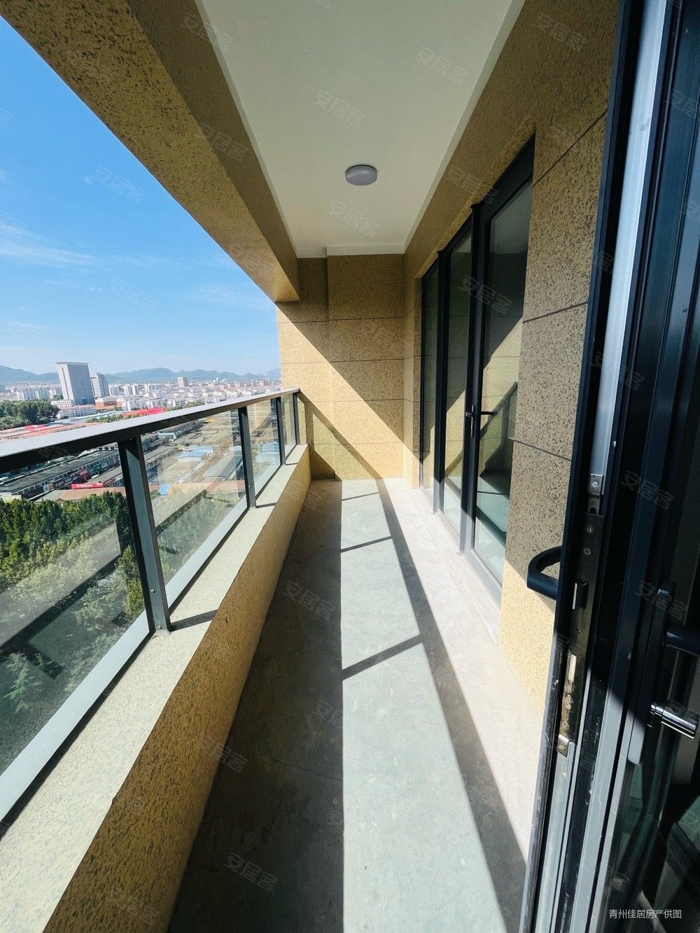 绿城兰园(青州)3室2厅2卫127㎡南北99.9万