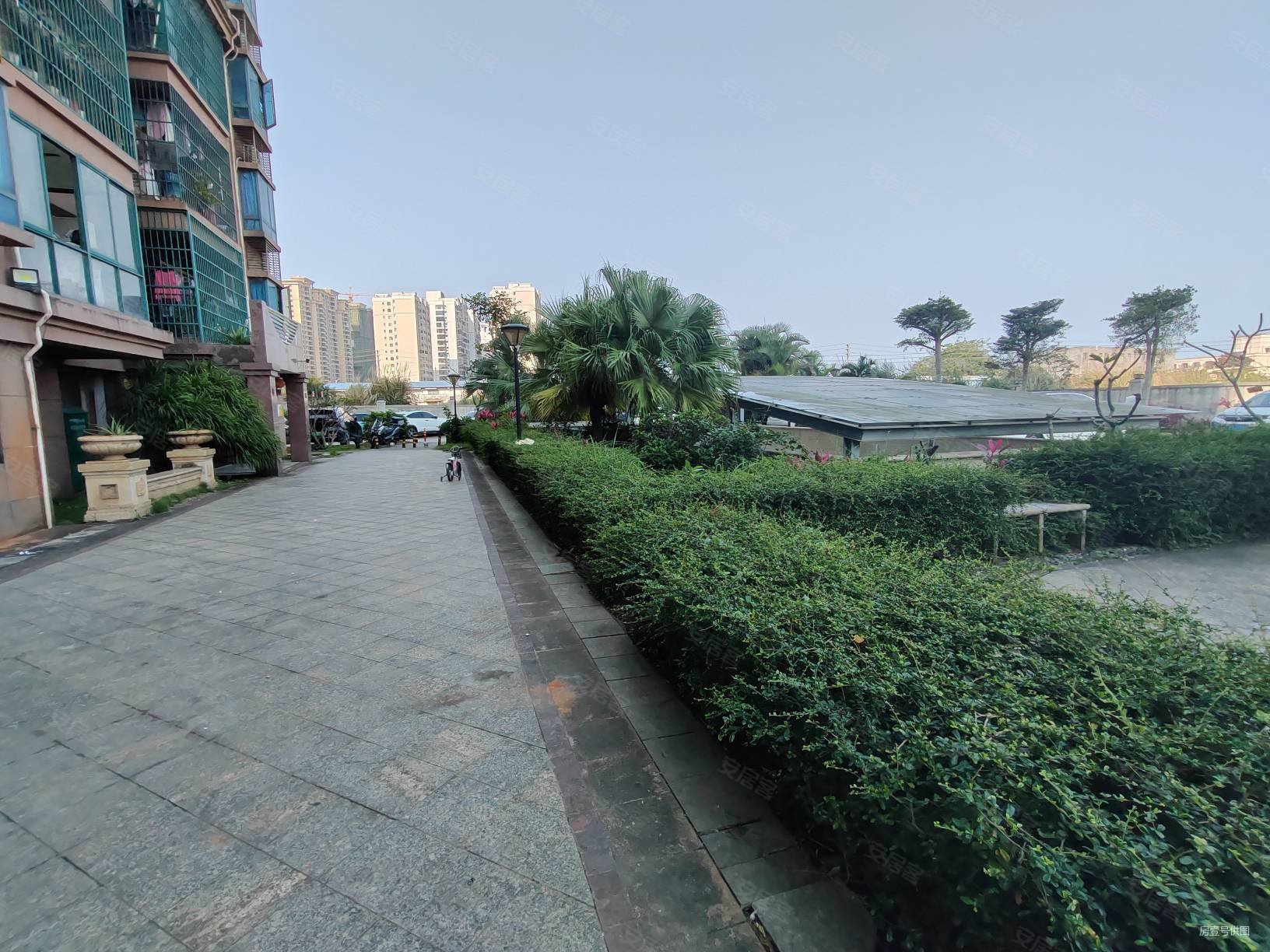 海口万达广场对面银泉花园83平精装两房仅需129万钥匙房急售