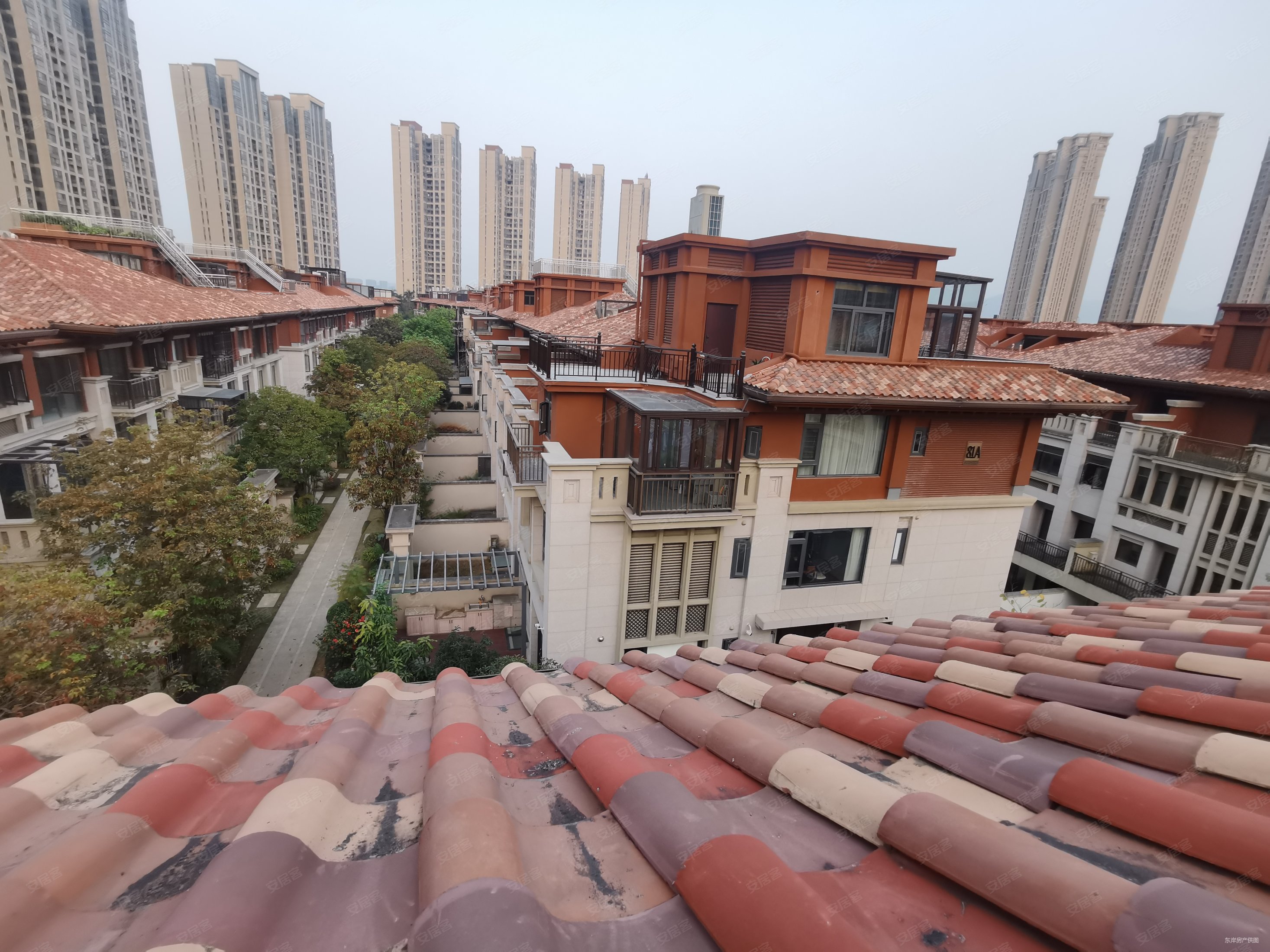 阳光城翡丽湾(别墅)6室4厅6卫180.63㎡南北398万