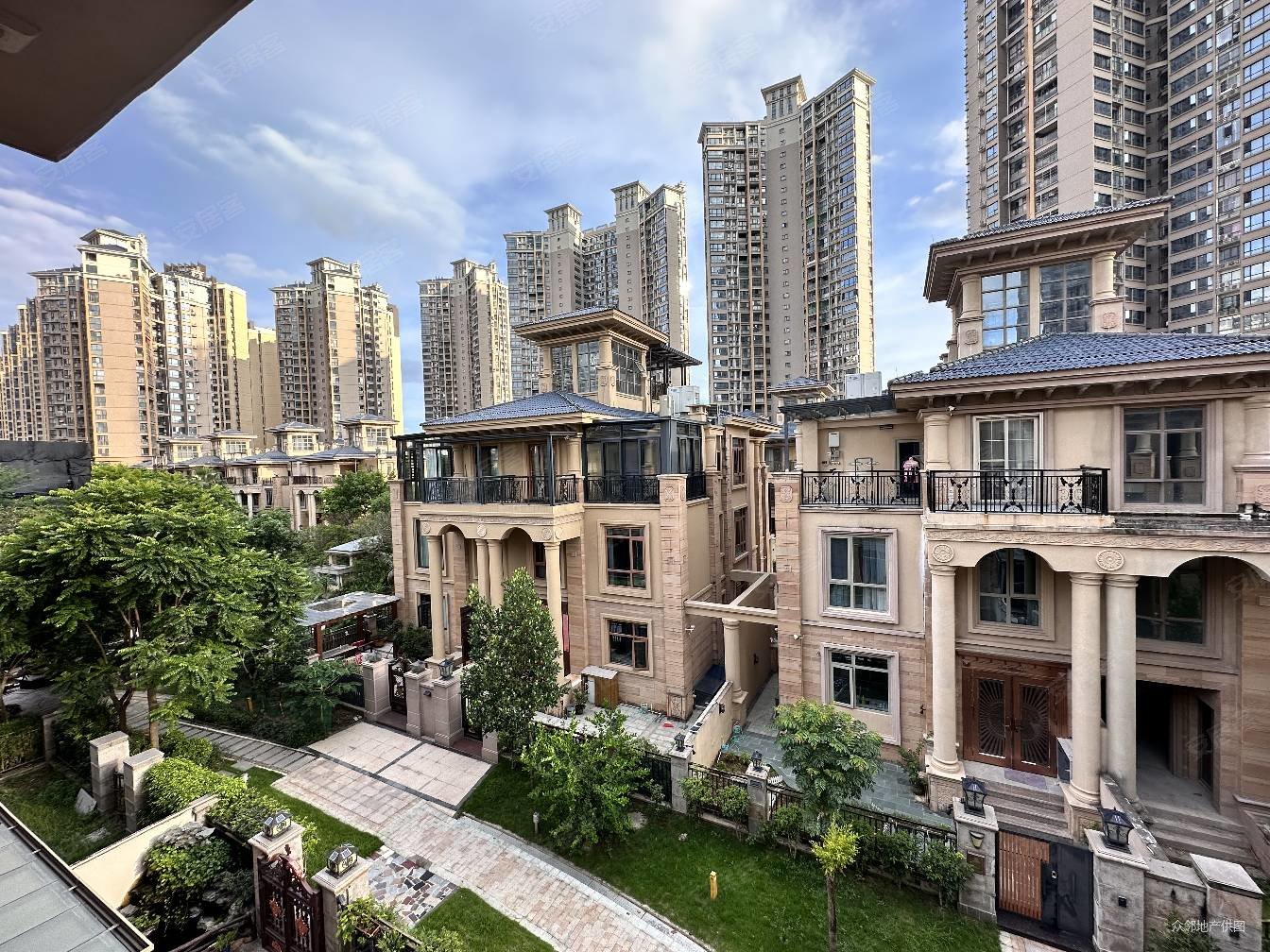 满五 ,德威朗琴湾(别墅)二手房,688万,7室2厅,5卫,243平米-惠州安居客